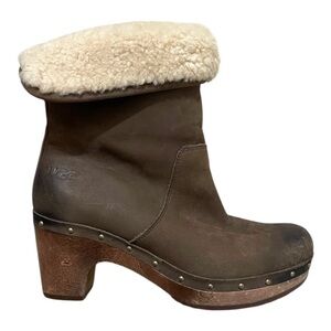 Ugg Lynnea Ankle Boots 7